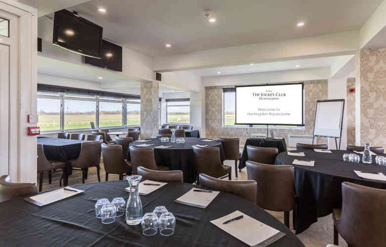 Owners & Trainers Suite Huntingdon