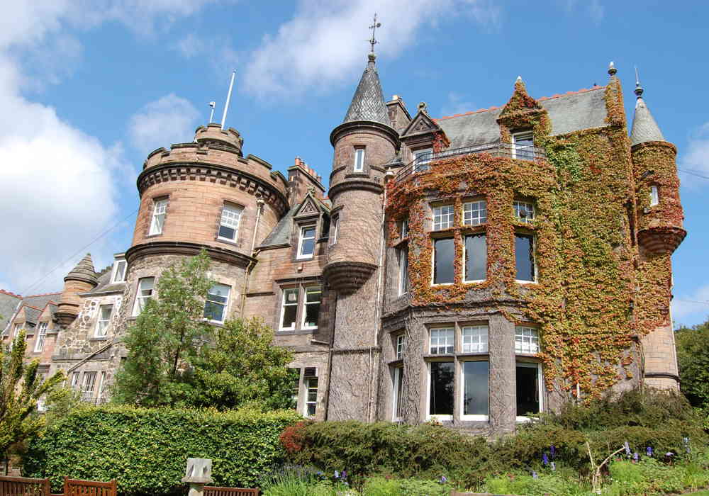 Mansion House At Edinburgh Zoo 45925972025 O