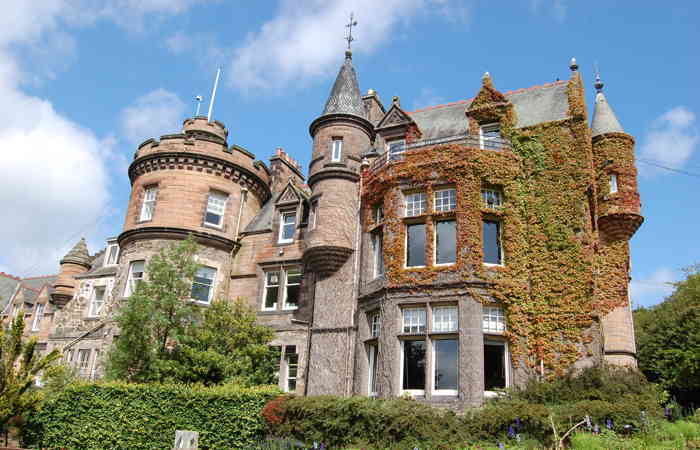 Mansion House At Edinburgh Zoo 45925972025 O