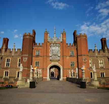 Hampton Court Palace 46808257622 O