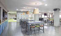 Yarnfield Bar 0096