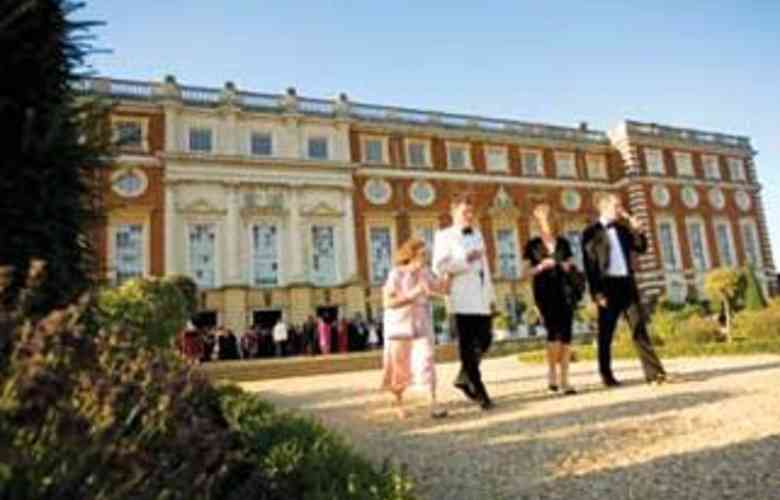 The Orangery And Privy Garden3