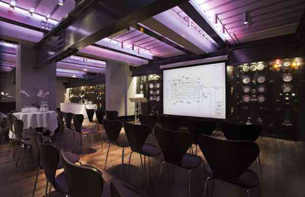 Harmsworth Room Theatre (7)
