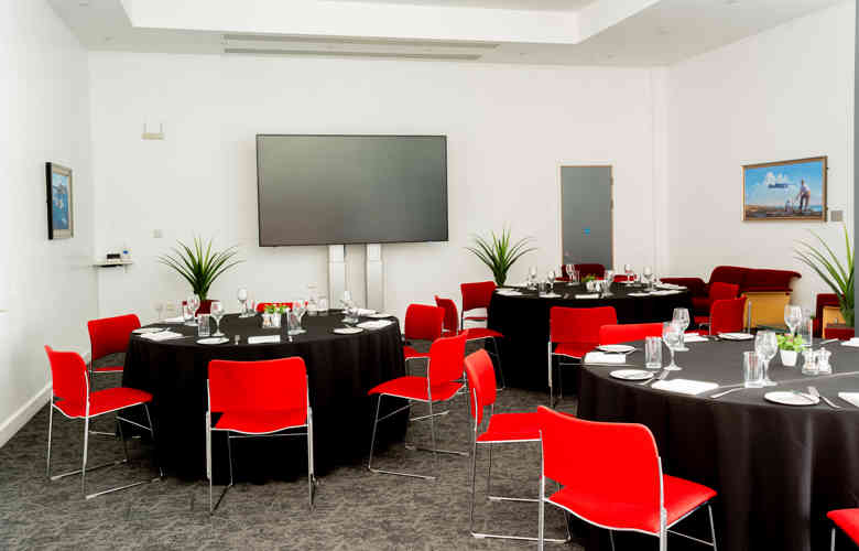 Airside Suite 5