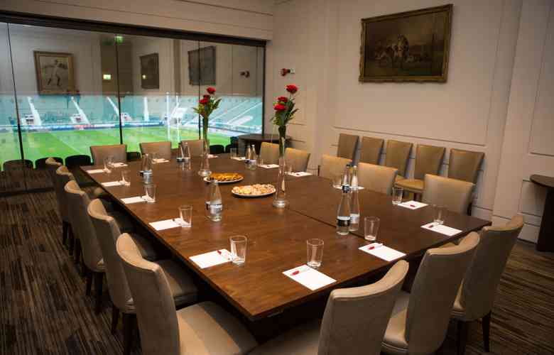 Presidents Suite Boardroom (1)