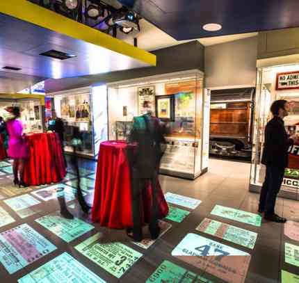 Design Gallery Reception 32469108897 O