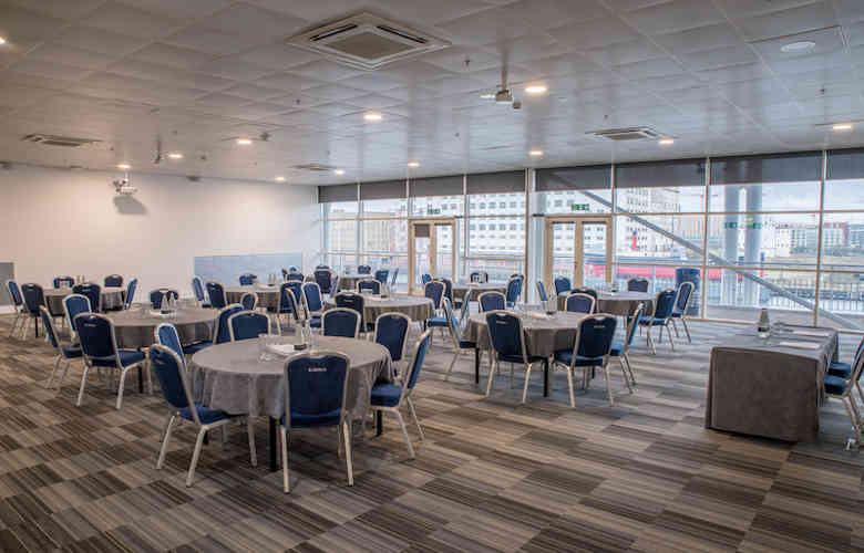 Cabaret Style Training Room Set Up Centred