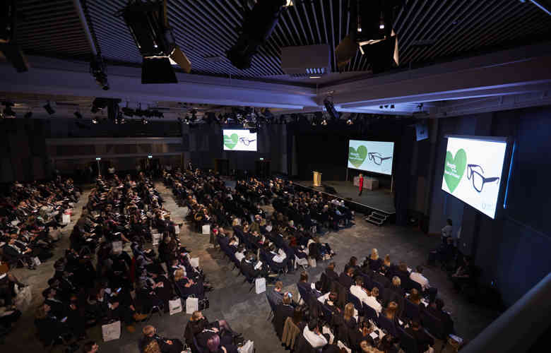 ICC, Hall 4, Conference, Full With People J11