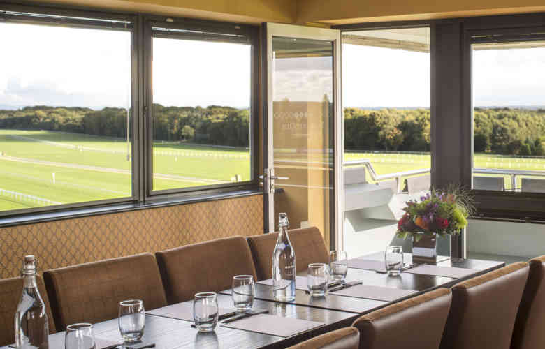 Jockey Club Haydock (1 Of 65)