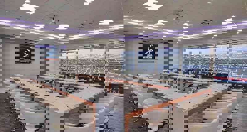 Peter Lynn Lounge (2)