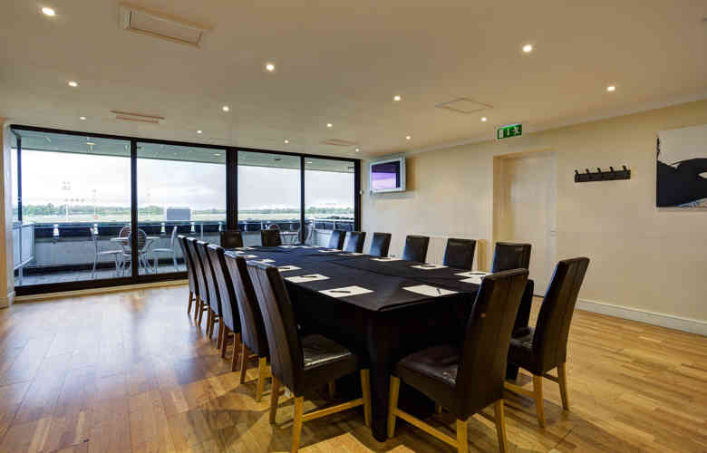 Lanzarote Suite Kempton Park Racecourse 46870255161 O