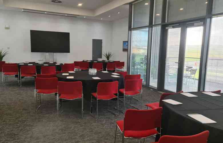 Airside Suite Cabaret 4 (1)