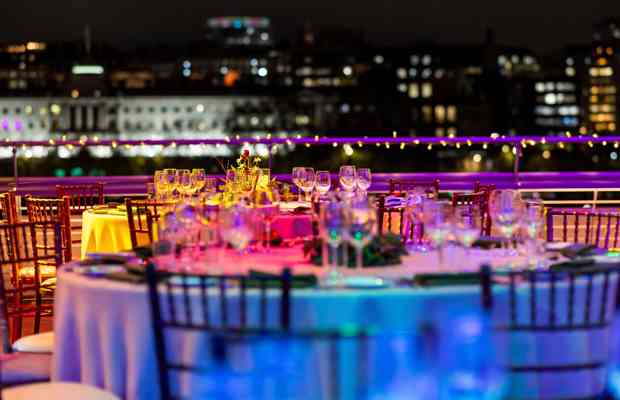 Buffini Chao Deck Dinner Set Up