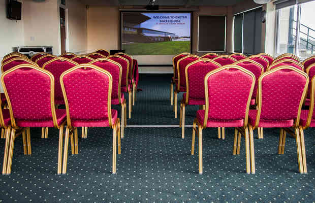 Exeter Racecourse Ce 48 45935983164 O