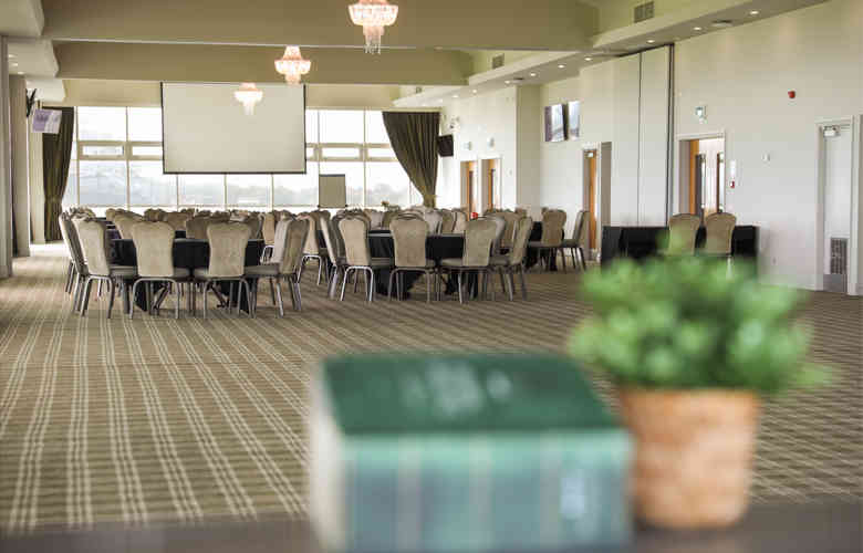 Jockeyclubaintreeracecourse 25