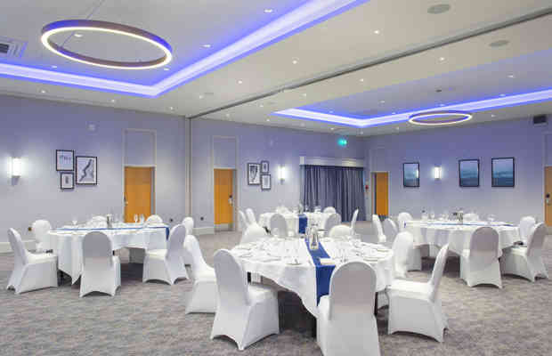 Banquet Oak (1)