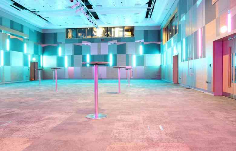 Hall 8