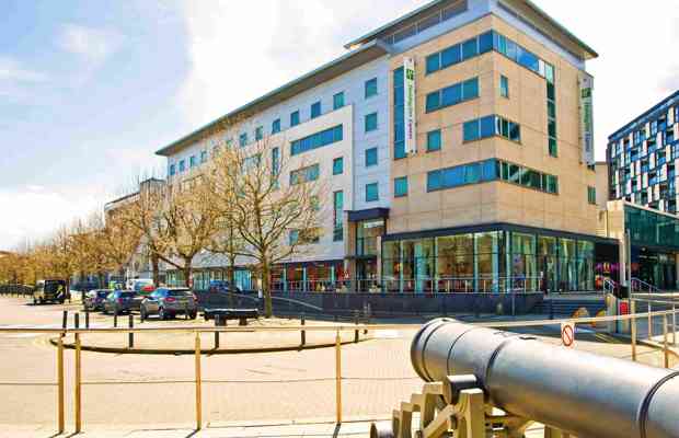 Holiday Inn Express Leeds 5944172878 3X2