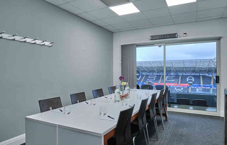 Executive Box (1)
