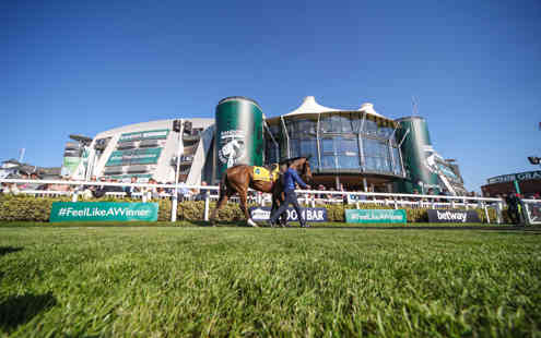 Aintree Exterior 45923410104 O