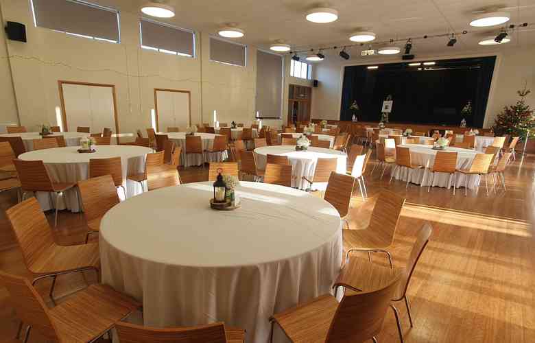 Collingwood With Tables