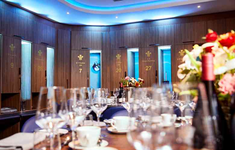 Changing Room Dining 3 30.07