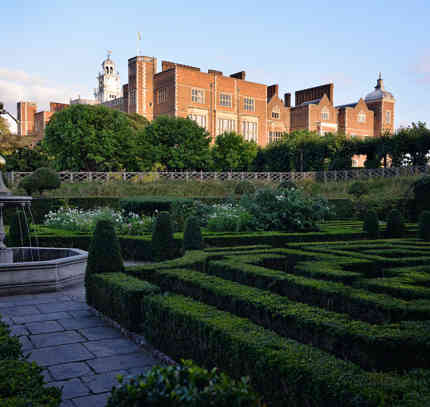 Hatfield House Exterior 39905581783 O