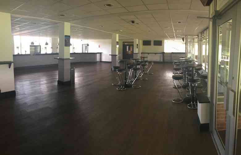 Final Furlong Bar